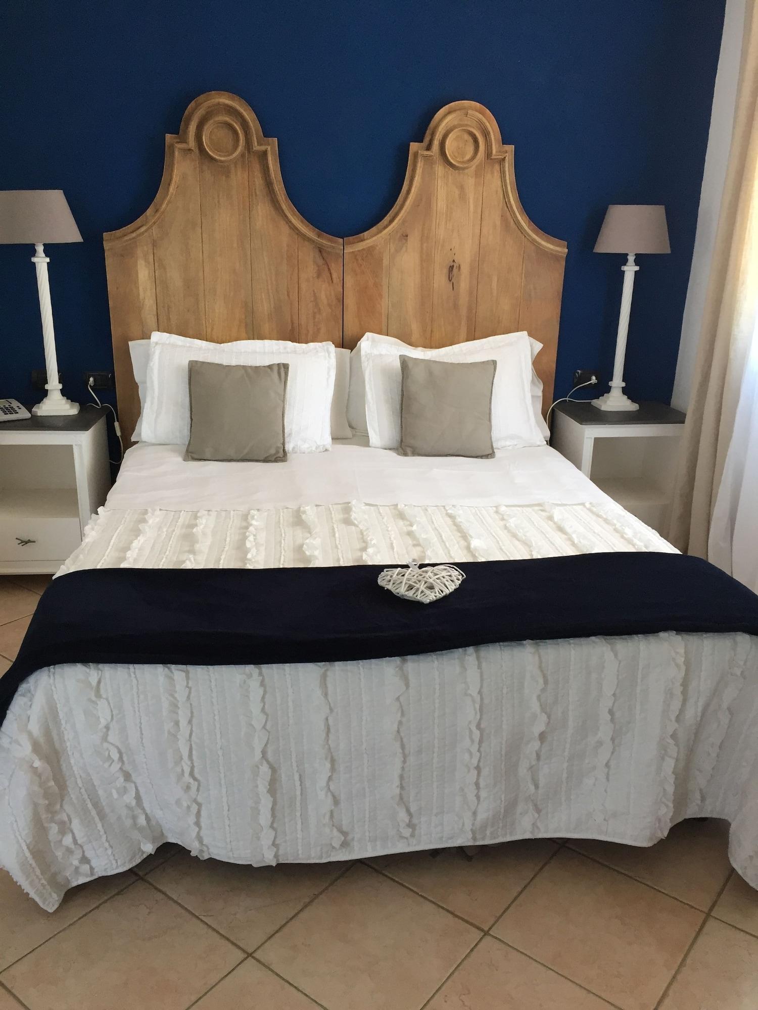 Гостевой дом Relais Fenicottero Rosa Порто-Таверна Экстерьер фото